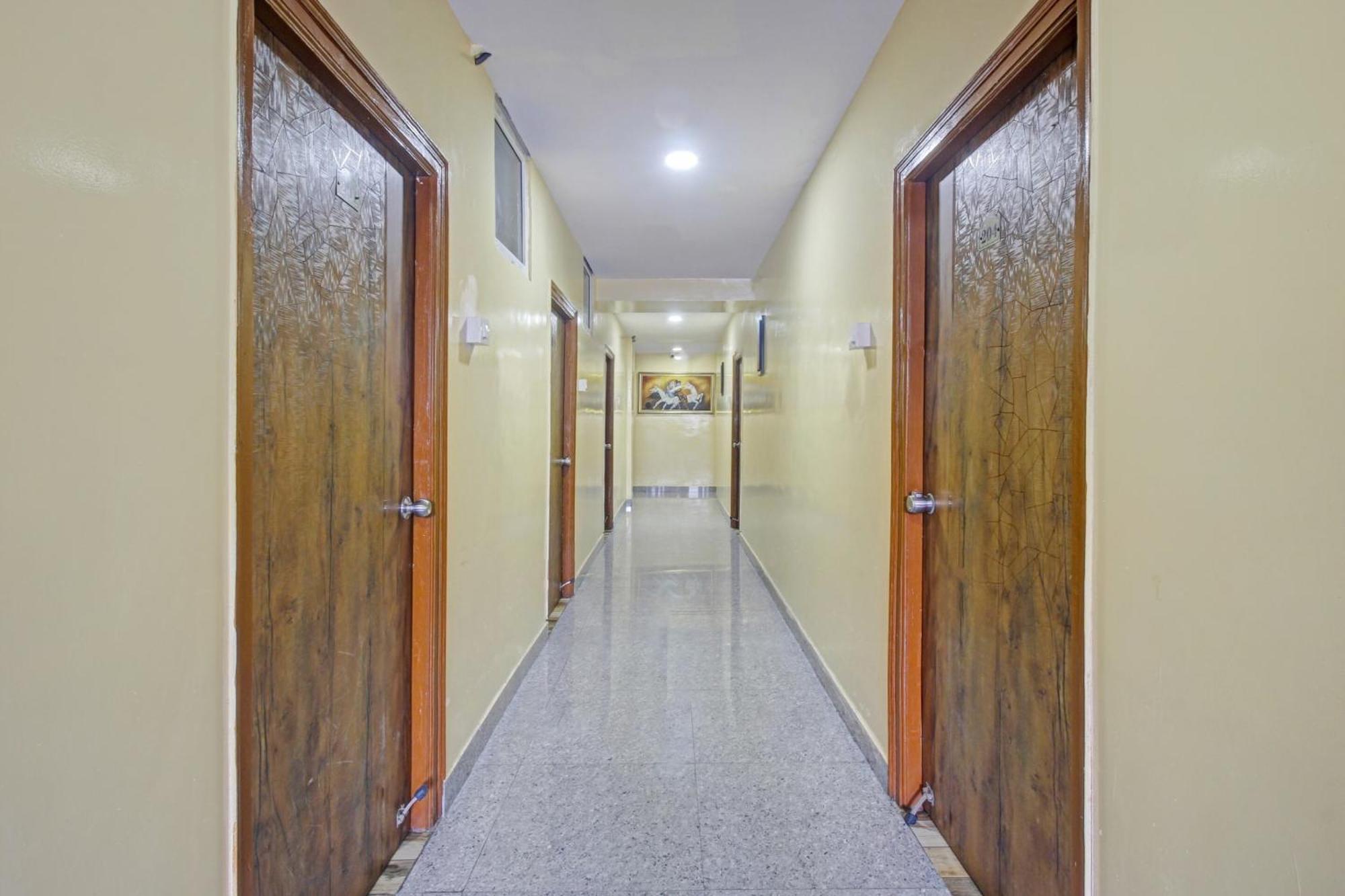 Super Hotel O Sri Sai Regency Hyderabad Exterior foto